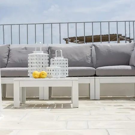 Borgo Capozzi 41 * Monopoli